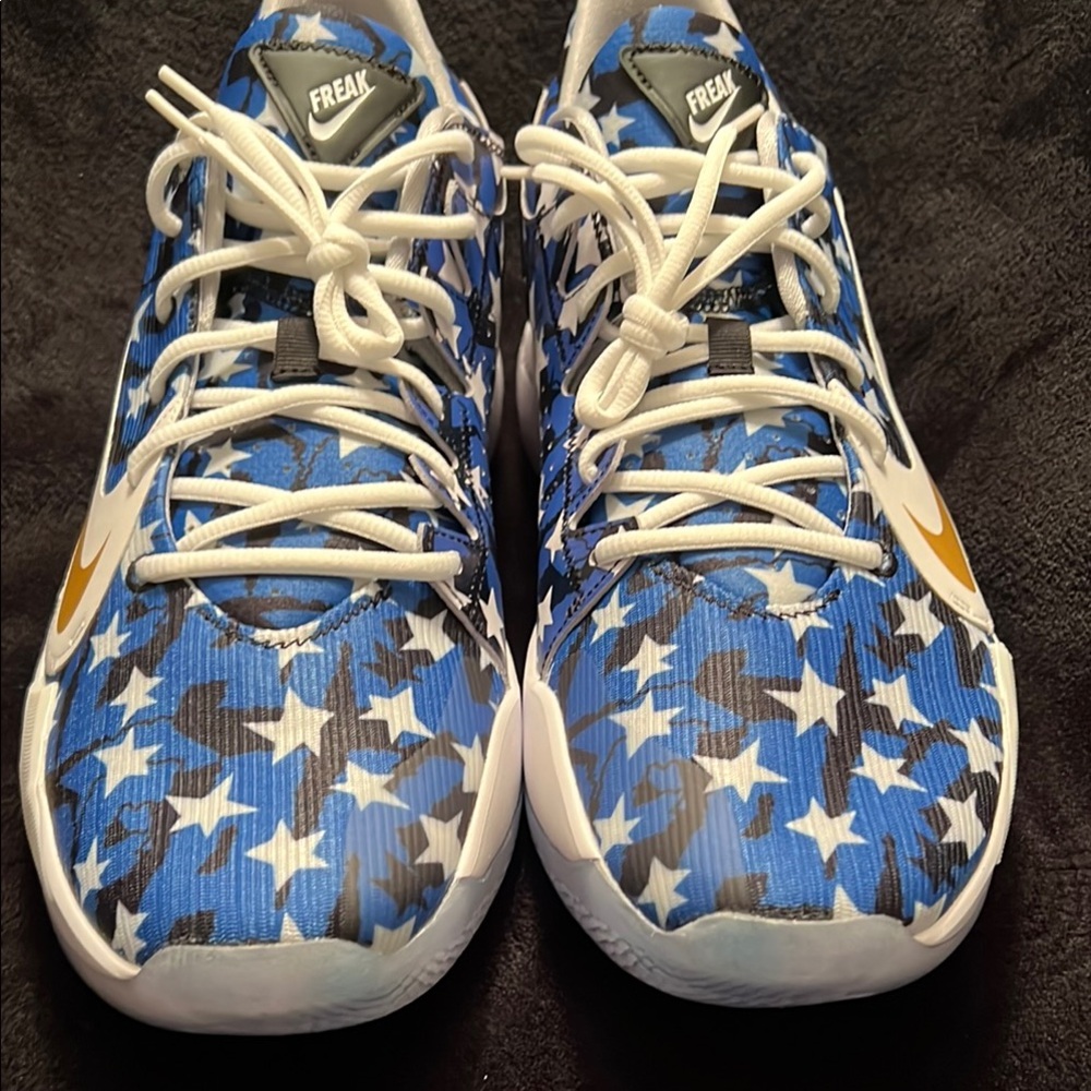Nike Athletic Blue and White Starry High-Tops